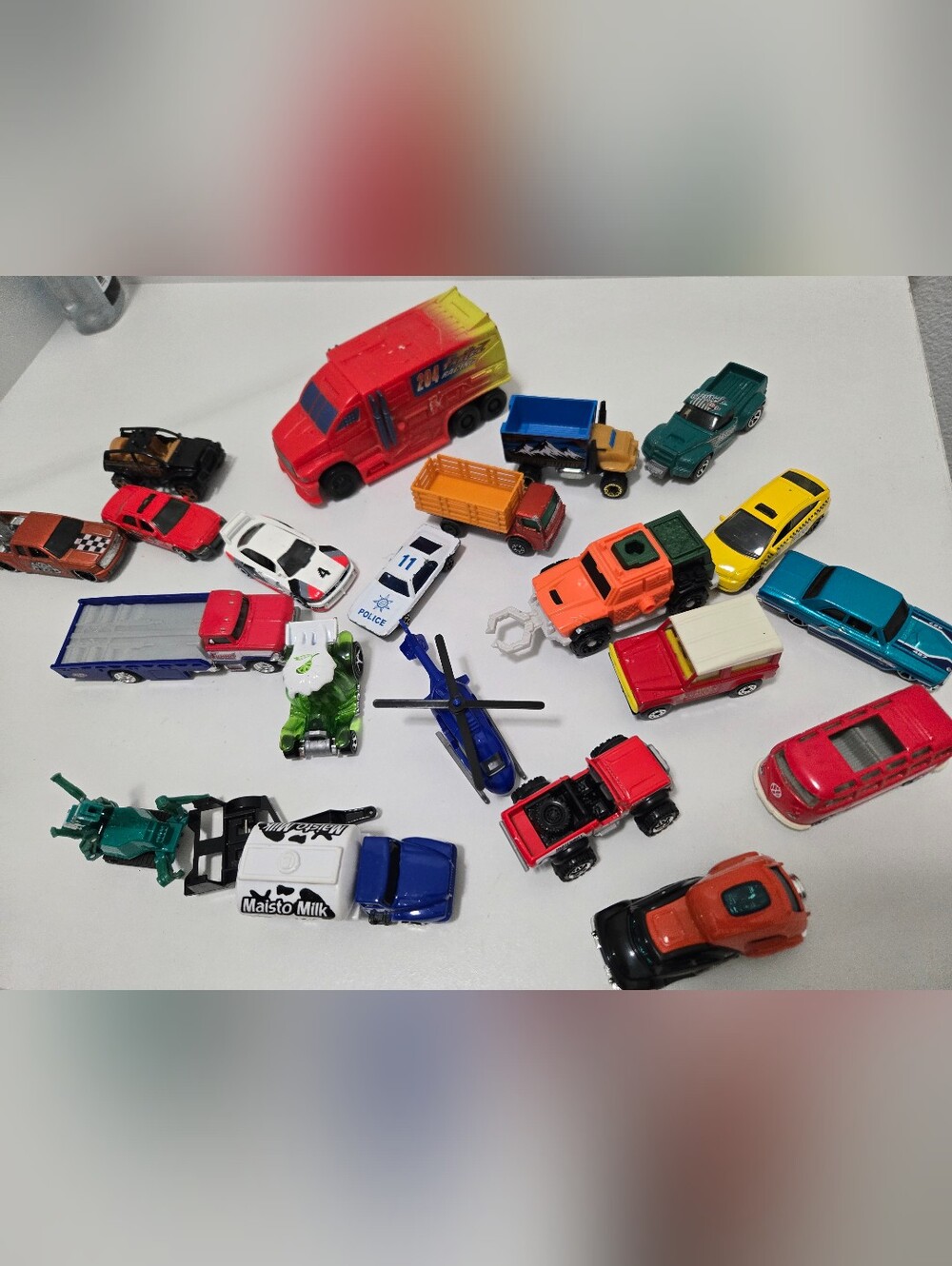 Assorted Kids Toy Vehicles - Mixed Color Die-Cast Car and Truck Set